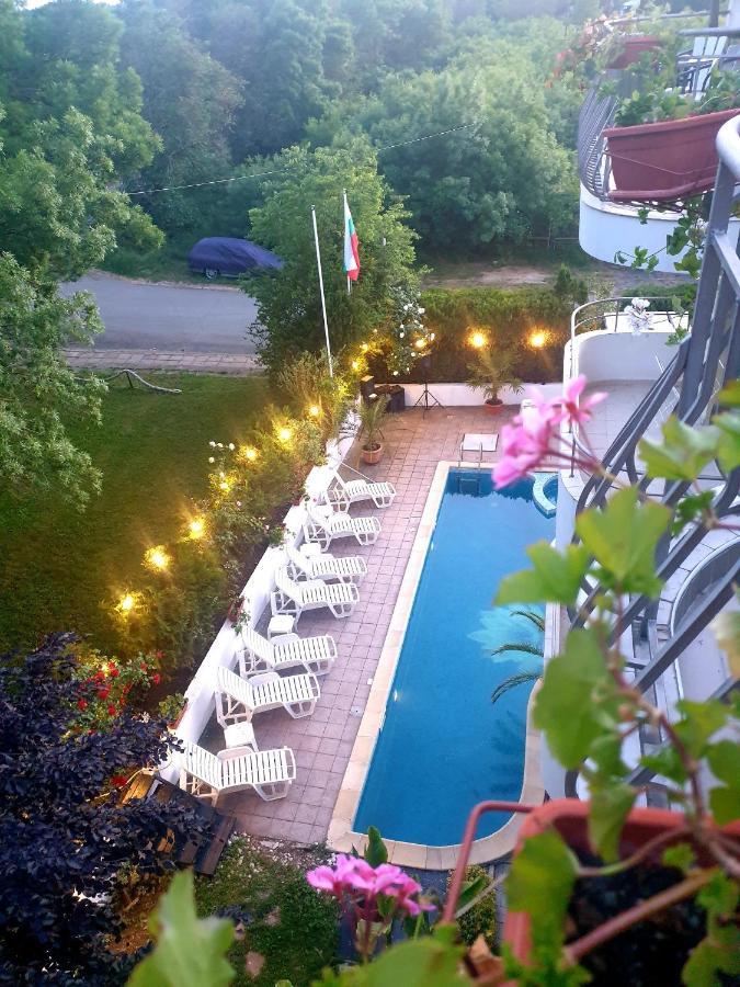 Hotel Feniks ロゼネッツ エクステリア 写真