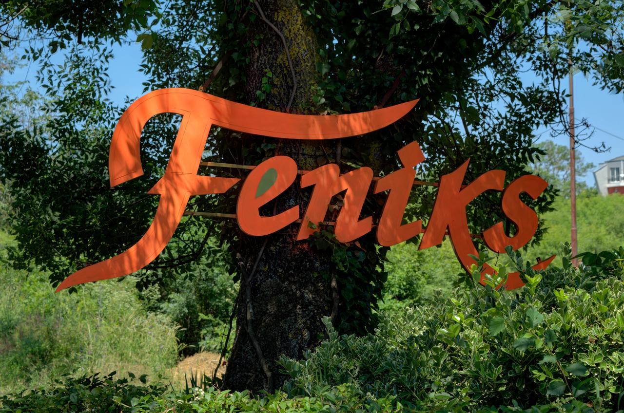 Hotel Feniks ロゼネッツ エクステリア 写真